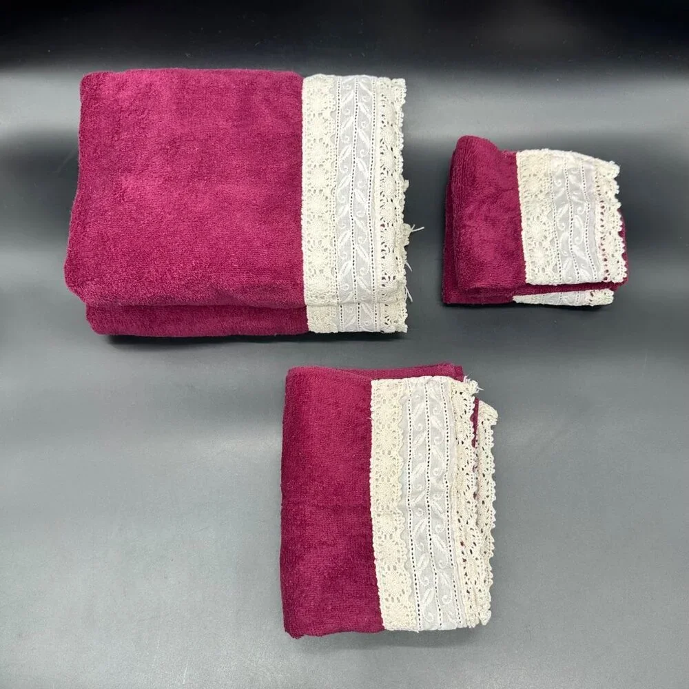 Vintage Towel Set 1990s Burgundy Lace Trim Bath Towels Hand Towel Washcloths